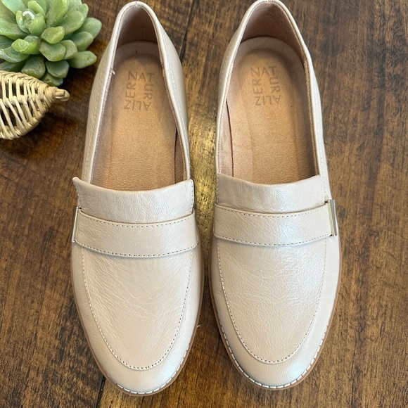 Naturalizer | Adiline Leather Loafers, Warm Tan - Picture 10 of 10